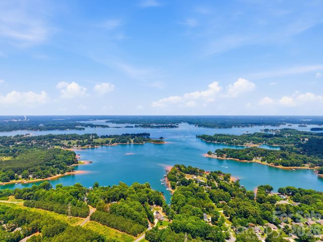 4342 Harbor Watch Drive, Denver, NC 28037