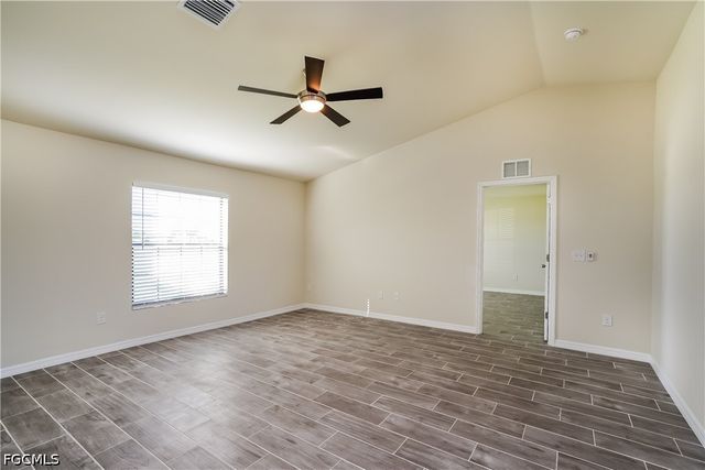 911 NE 9th ST, Cape Coral, FL 33909
