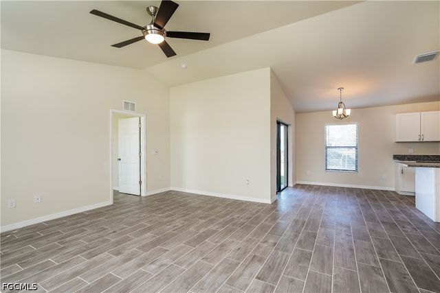 911 NE 9th ST, Cape Coral, FL 33909