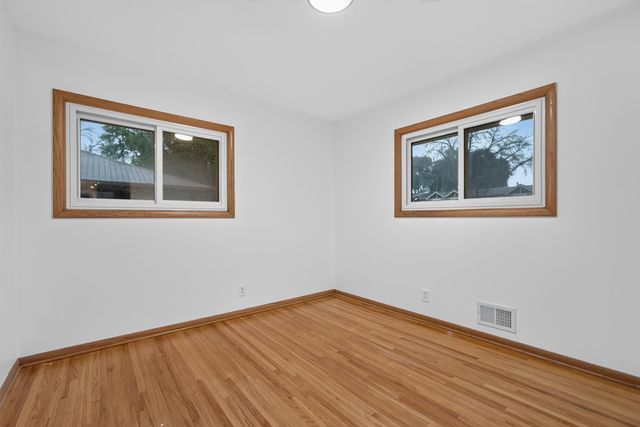 6231 France Avenue N, Brooklyn Center, MN 55429
