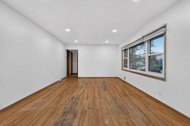 6231 France Avenue N, Brooklyn Center, MN 55429