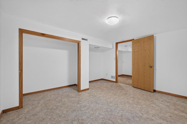 6231 France Avenue N, Brooklyn Center, MN 55429