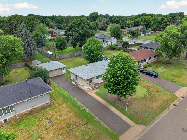 6231 France Avenue N, Brooklyn Center, MN 55429