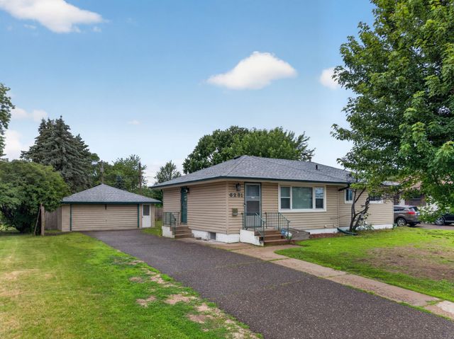 6231 France Avenue N, Brooklyn Center, MN 55429