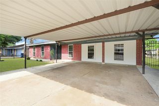 205 Timber Lane, Highlands, TX 77562
