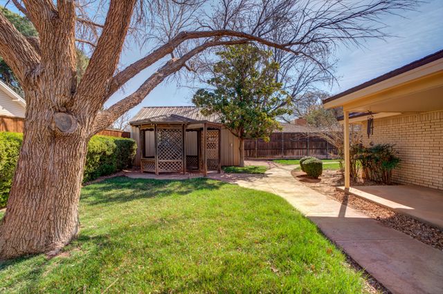 1601 E Crystal Lane, Brownfield, TX 79316