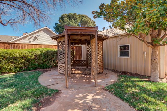 1601 E Crystal Lane, Brownfield, TX 79316