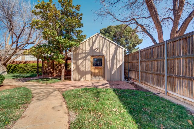 1601 E Crystal Lane, Brownfield, TX 79316