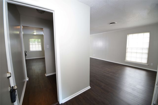 4713 S Fulton Place, Tulsa, OK 74135