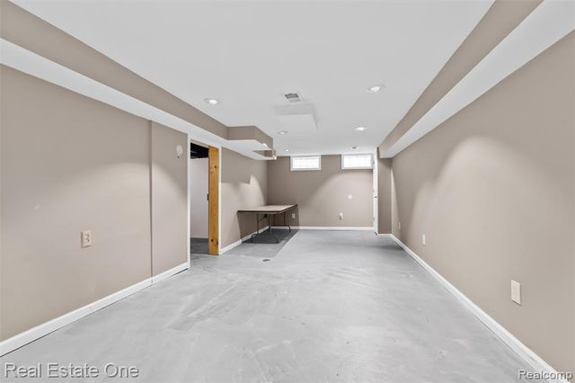 863 Harrison Boulevard, Lincoln Park, MI 48146