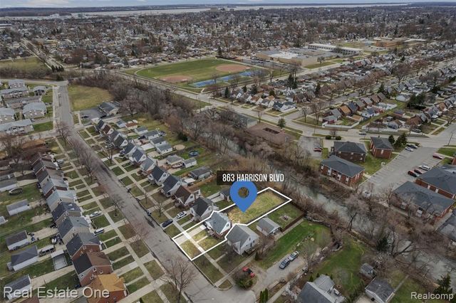 863 Harrison Boulevard, Lincoln Park, MI 48146