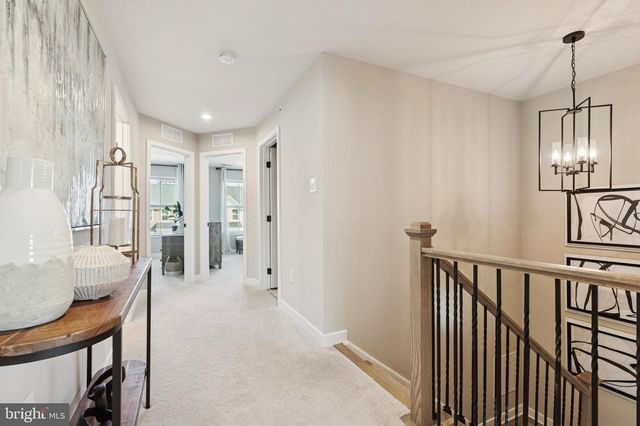 102 STERLING DR, East Norriton, PA 19401