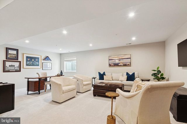 102 STERLING DR, East Norriton, PA 19401