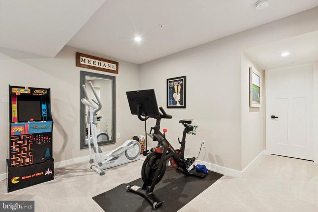 102 STERLING DR, East Norriton, PA 19401