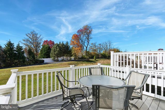 102 STERLING DR, East Norriton, PA 19401