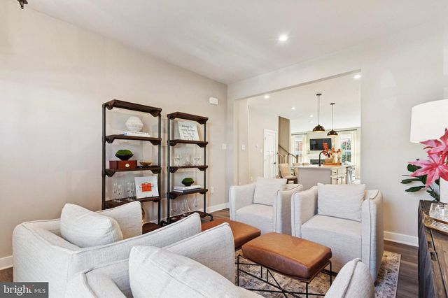 102 STERLING DR, East Norriton, PA 19401