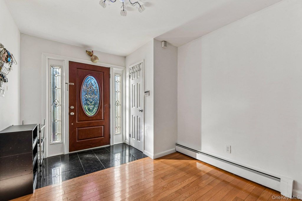81 Twin Oaks Drive, Kings Park, NY 11754 — photo 2