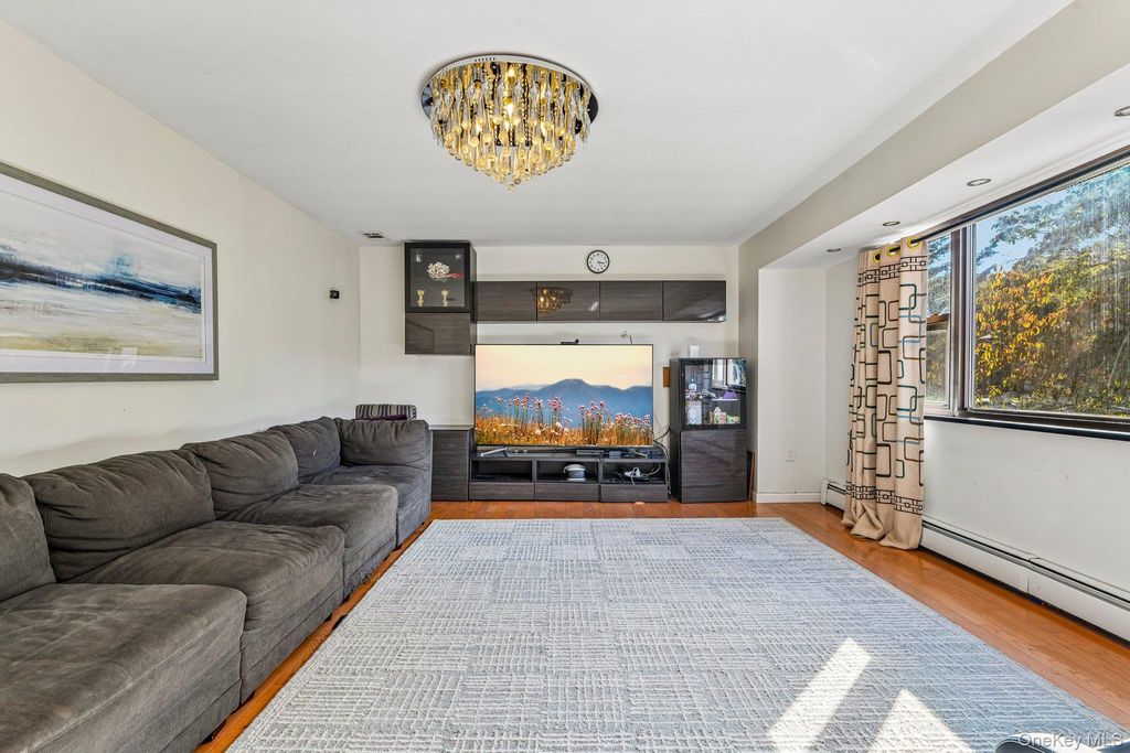 81 Twin Oaks Drive, Kings Park, NY 11754 — photo 4