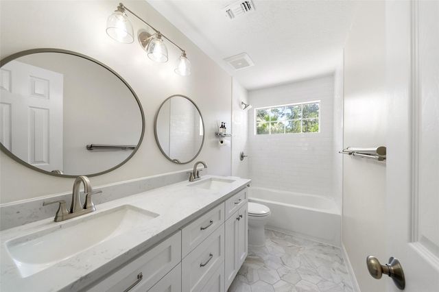 18 Hawkseye Place, The Woodlands, TX 77381