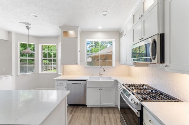18 Hawkseye Place, The Woodlands, TX 77381