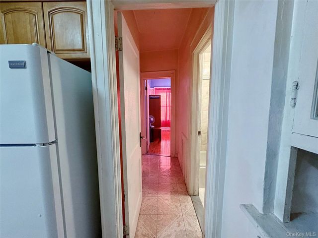 36 Eldert Lane 2nd Fl, Brooklyn, NY 11208