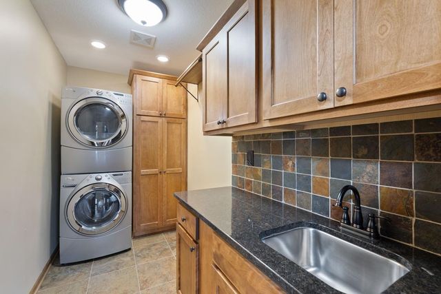 16958 Dynamic Drive, Lakeville, MN 55044