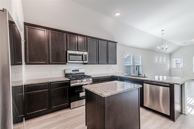 7431 Sail Hill Drive, Cypress, TX 77433