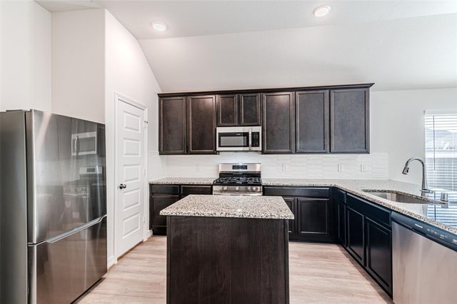 7431 Sail Hill Drive, Cypress, TX 77433