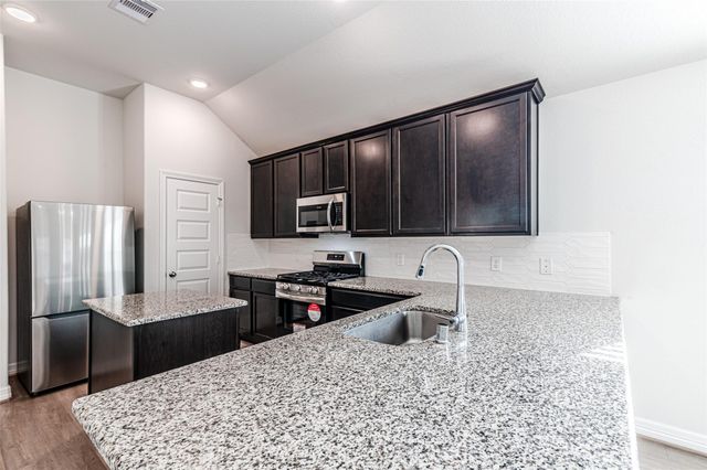 7431 Sail Hill Drive, Cypress, TX 77433