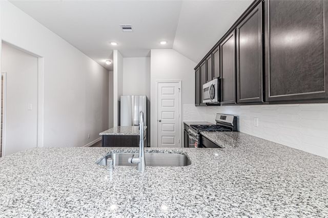 7431 Sail Hill Drive, Cypress, TX 77433