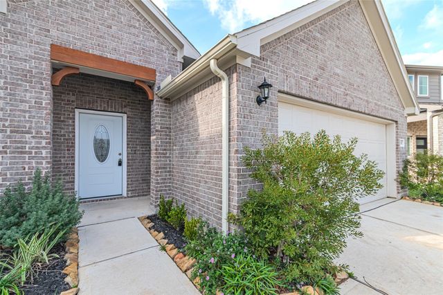 7431 Sail Hill Drive, Cypress, TX 77433