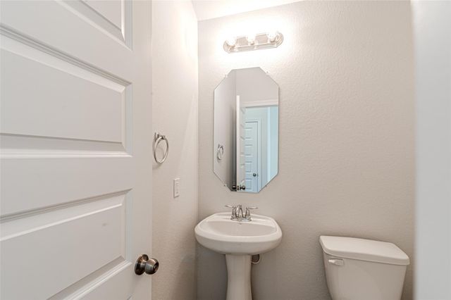 7431 Sail Hill Drive, Cypress, TX 77433