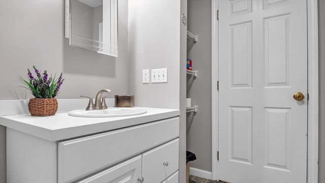 117 Bradley Ave, Haverhill, MA 01832