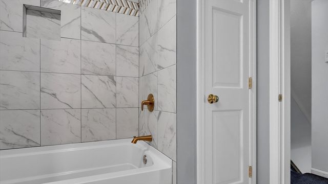 117 Bradley Ave, Haverhill, MA 01832