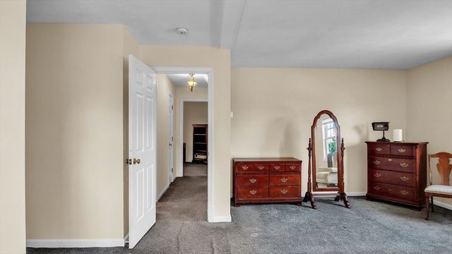 117 Bradley Ave, Haverhill, MA 01832