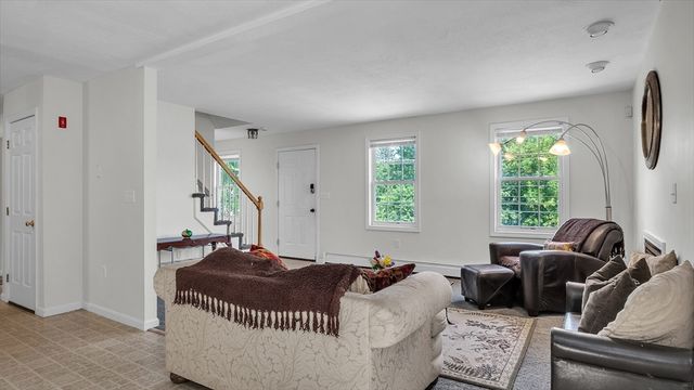 117 Bradley Ave, Haverhill, MA 01832
