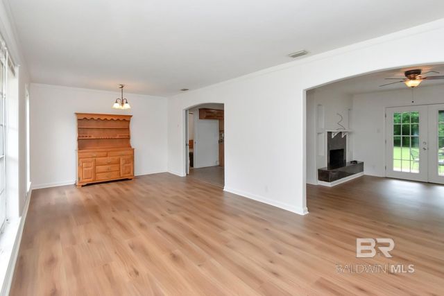 6840 Highmont Drive, Theodore, AL 36582