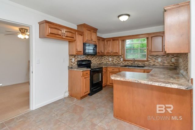 6840 Highmont Drive, Theodore, AL 36582