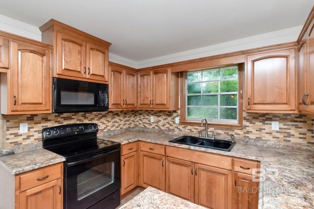 6840 Highmont Drive, Theodore, AL 36582