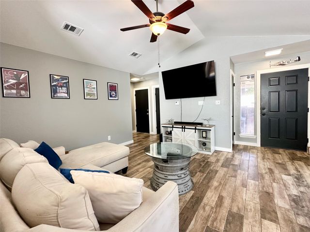 1003 Markham LN B, Austin, TX 78753