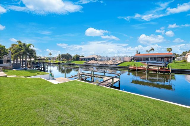 212 KAMAL PARKWAY, Cape Coral, FL 33904