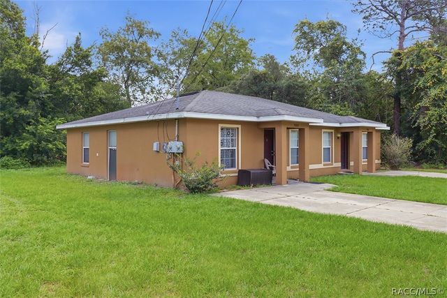 9261 N Peachtree Way, Citrus Springs, FL 34434