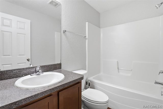 9261 N Peachtree Way, Citrus Springs, FL 34434