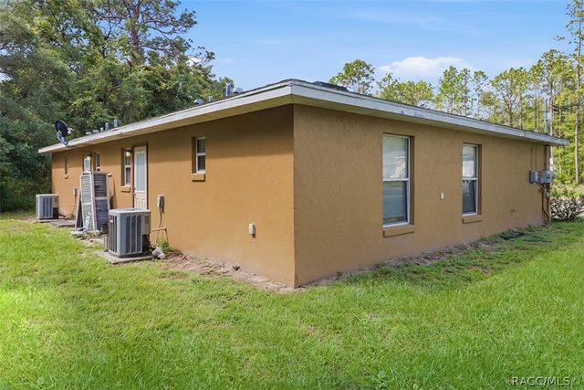 9261 N Peachtree Way, Citrus Springs, FL 34434