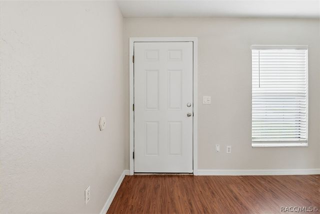 9261 N Peachtree Way, Citrus Springs, FL 34434