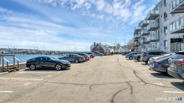 184 Pequot Avenue 303, New London, CT 06320