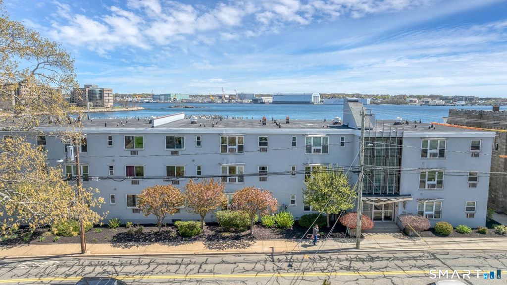 184 Pequot Avenue 303, New London, CT 06320