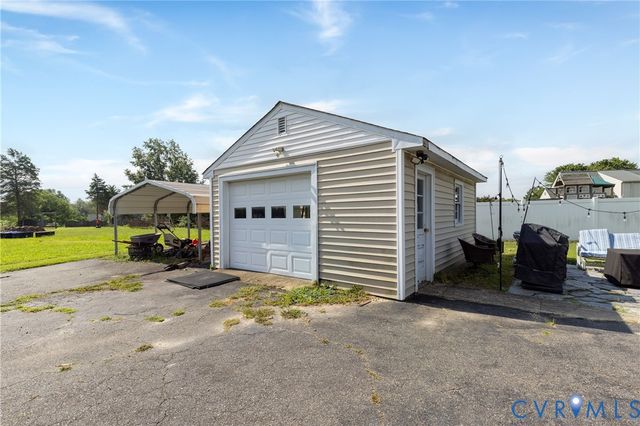 6319 Pole Green Rd, Mechanicsville, VA 23116