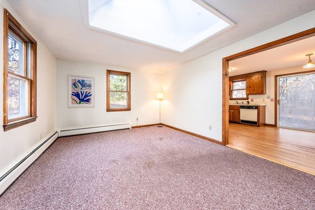 4 Lan Rd, Sandwich, MA 02563