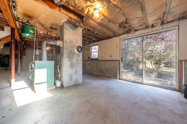 4 Lan Rd, Sandwich, MA 02563